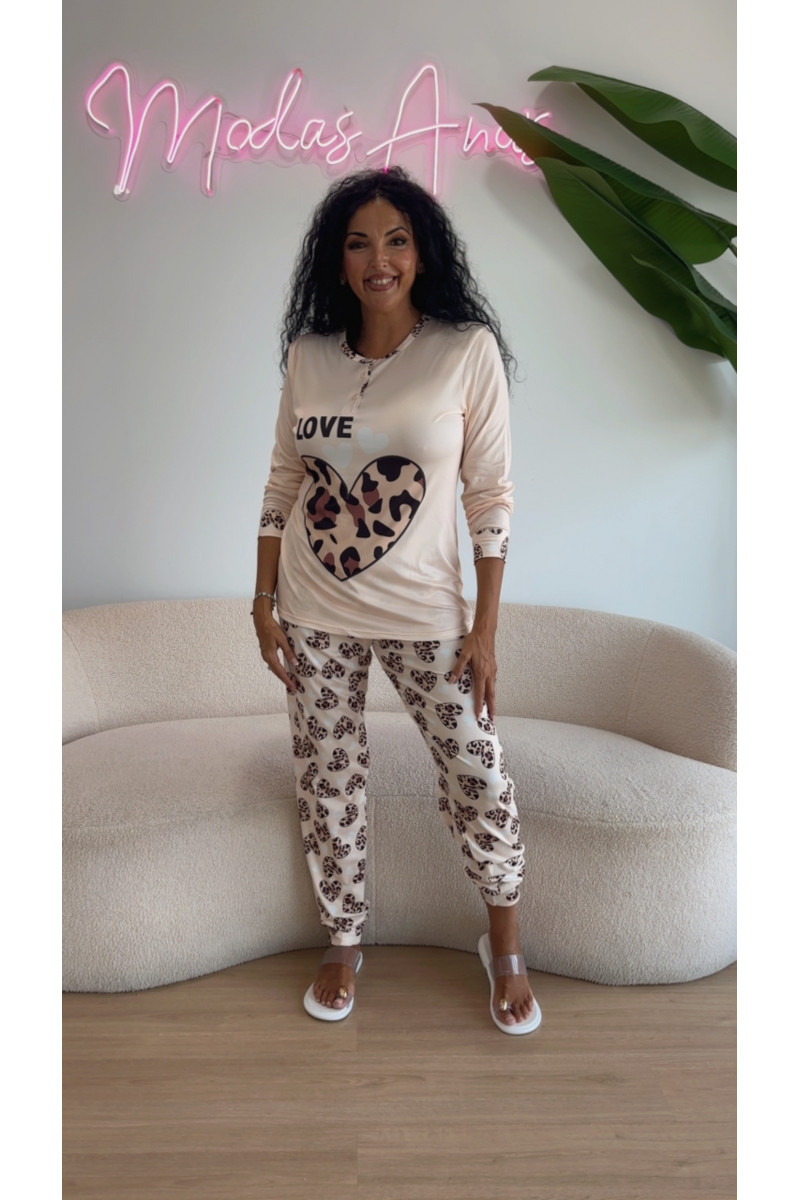Pijama corazón animal print