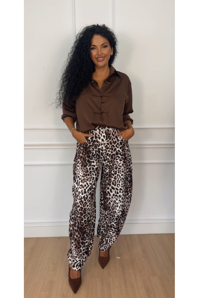 Pantalón animal print barrel