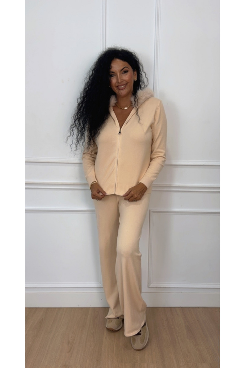 Conjunto confort capucha pelo