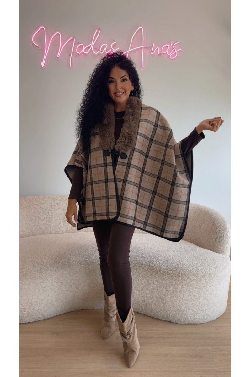 Poncho capa cuadros