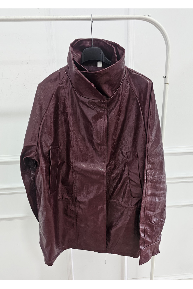 Chaqueta ajustable polipiel burdeos