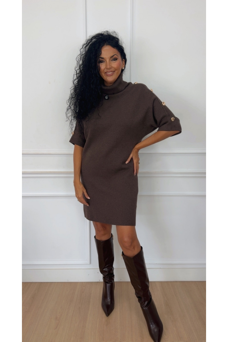 Vestido cuello chimenea