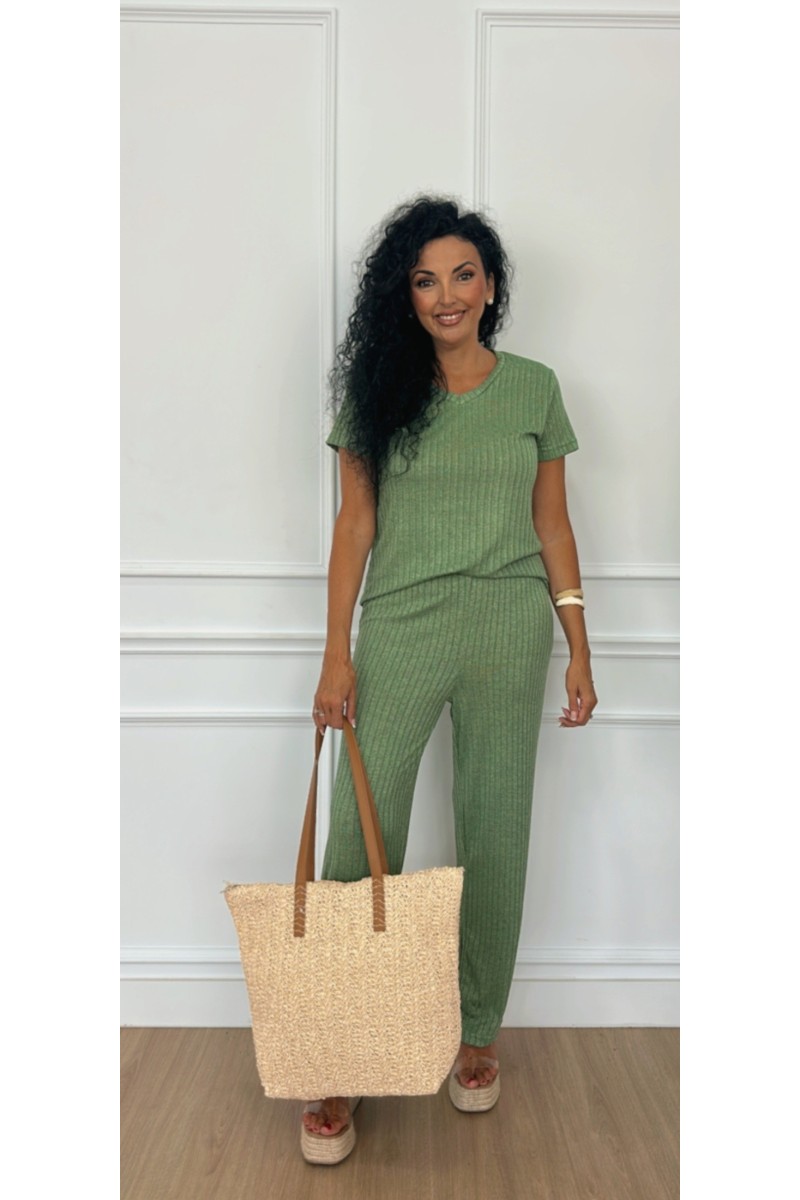 Conjunto natacha escote pico Conjunto natacha escote pico