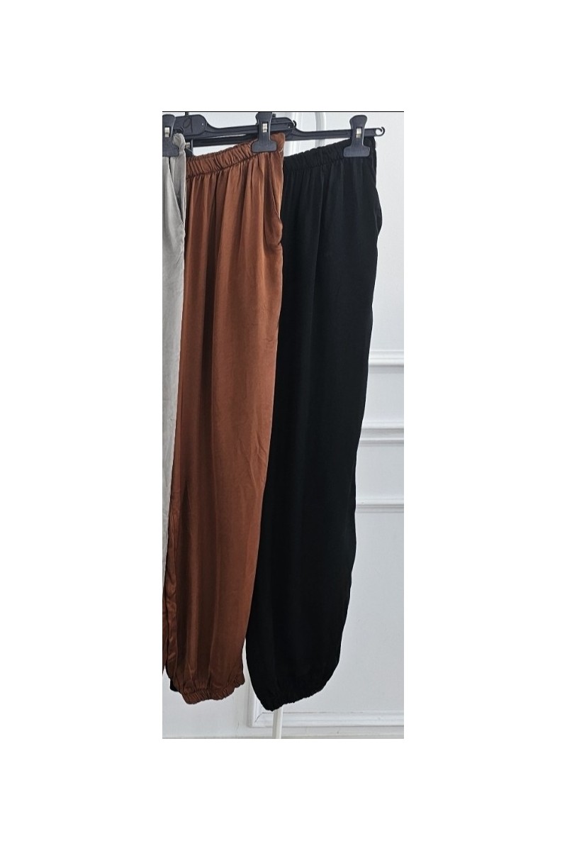 Pantalón satinado jogger