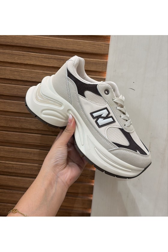 Deportivas new beig-marrón DT8011