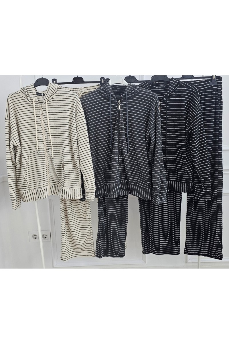 Chandal rayas con capucha