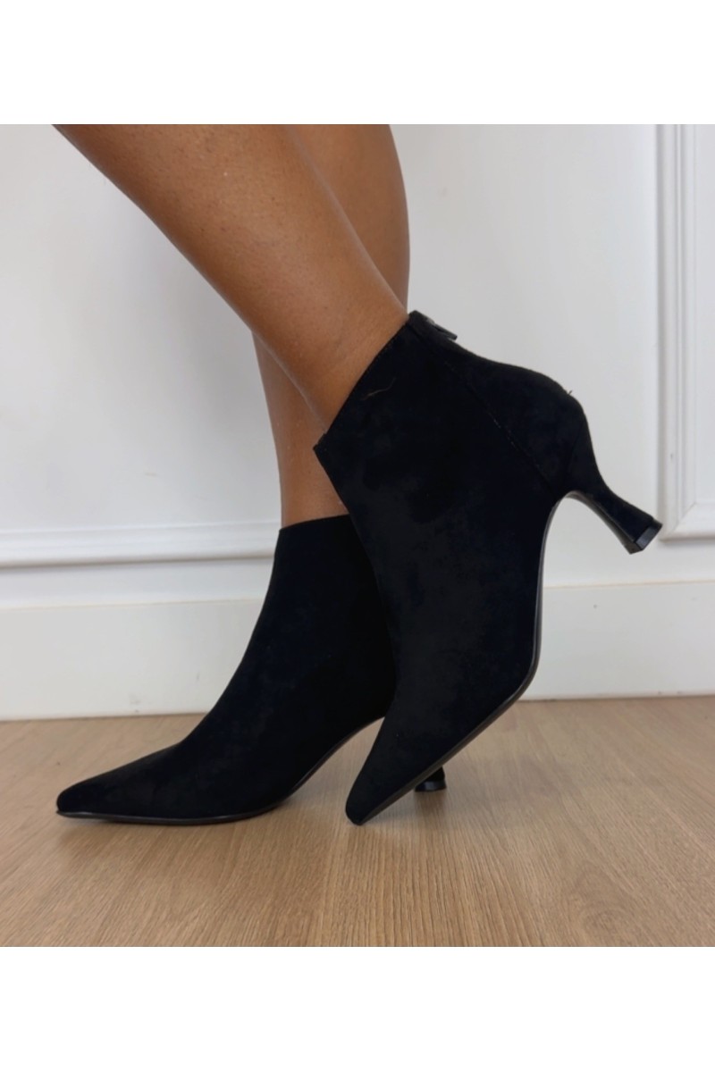 Botín tacón negro
