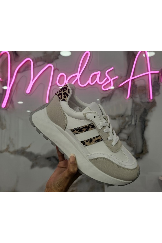 Deportivas adis blanca-leopardo