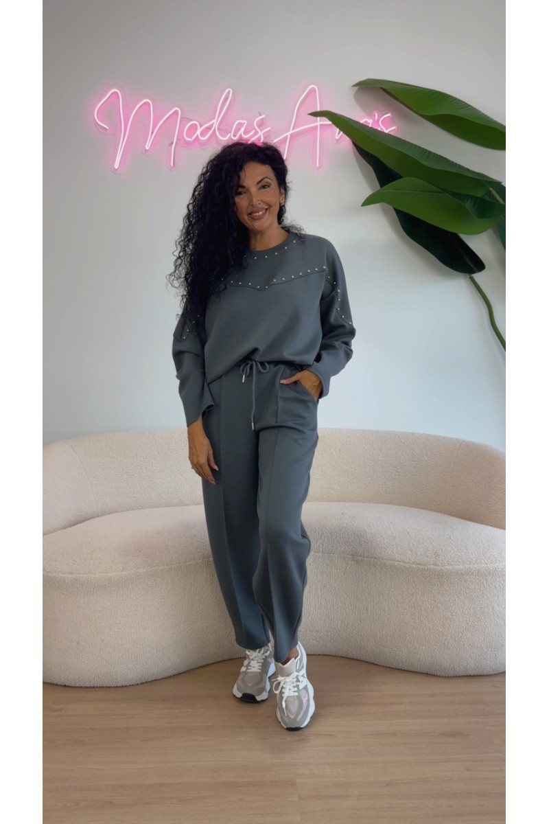 Conjunto sport balón tachuelas