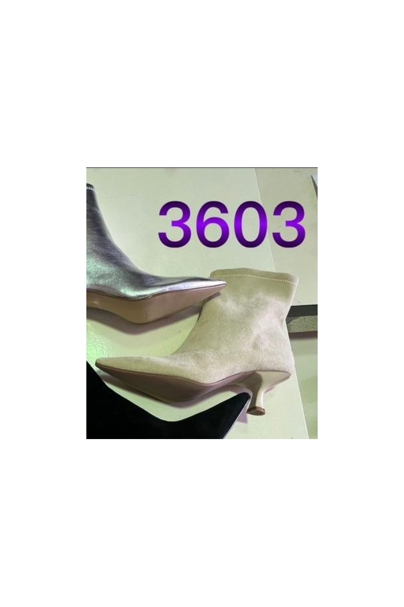 Botín tacón chupete beig