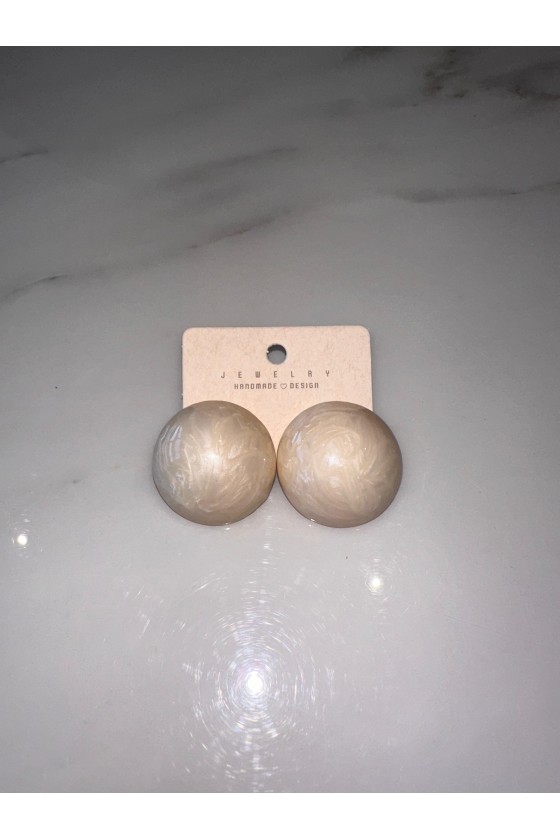 Pendientes nacarados beig