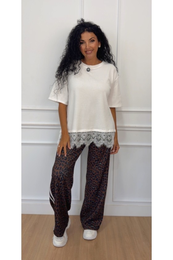 Camiseta over size lencera collar