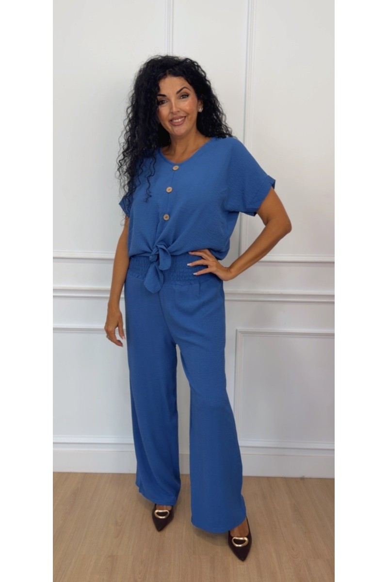 Blusa fluida anudada