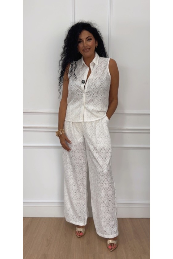 Conjunto chalequillo perforado