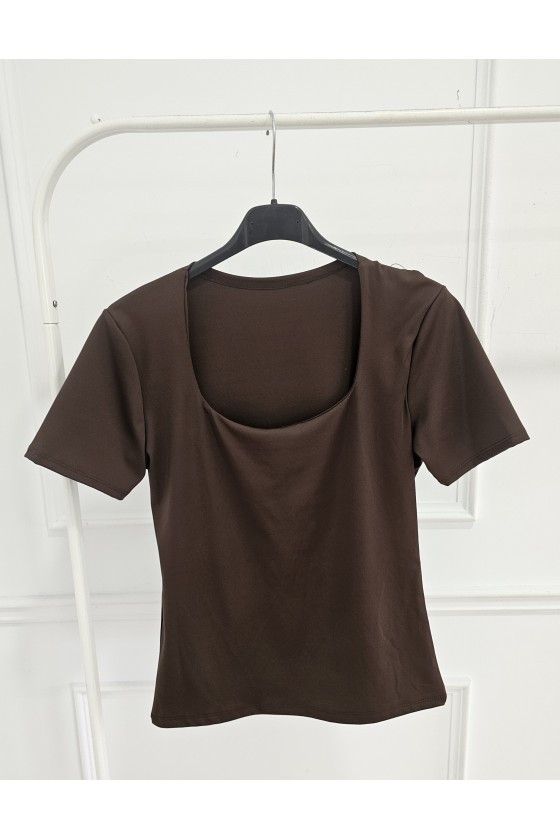 Camiseta escote cuadrado