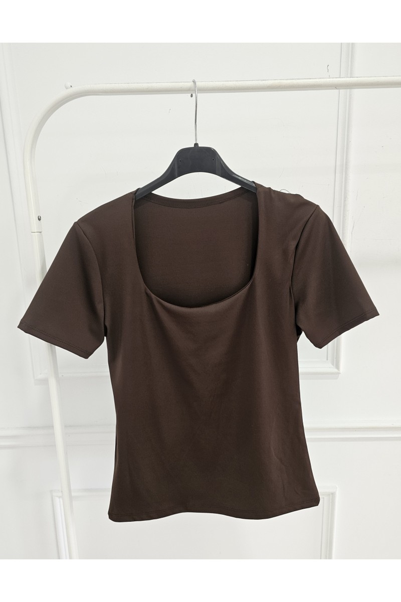 Camiseta escote cuadrado