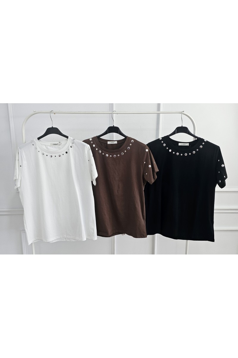Camiseta tachuela
