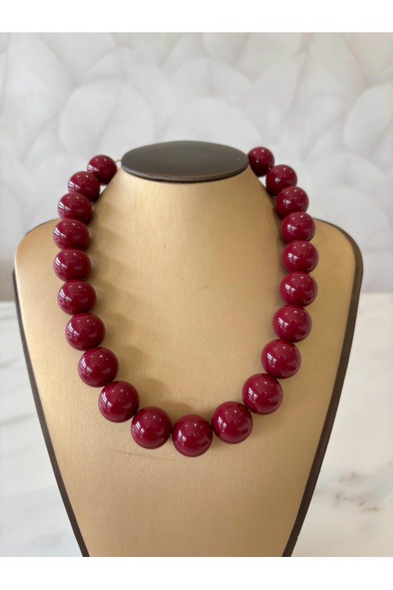 Collar bolas burdeos