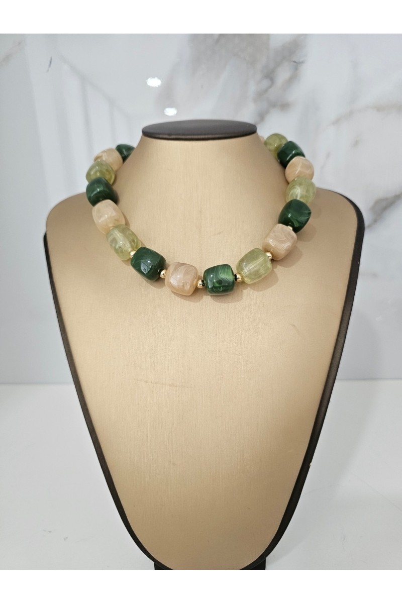 Collar bola tricolor verde